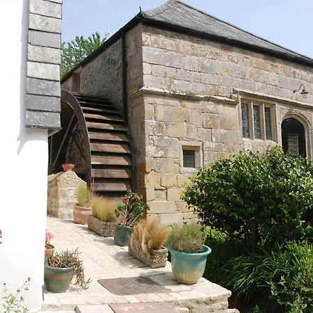 Bowgie At Trewerry - Away From It All, Close To Everywhere Holiday home