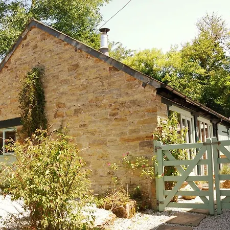 Bowgie At Trewerry - Away From It All, Close To Everywhere Newquay (Cornwall)